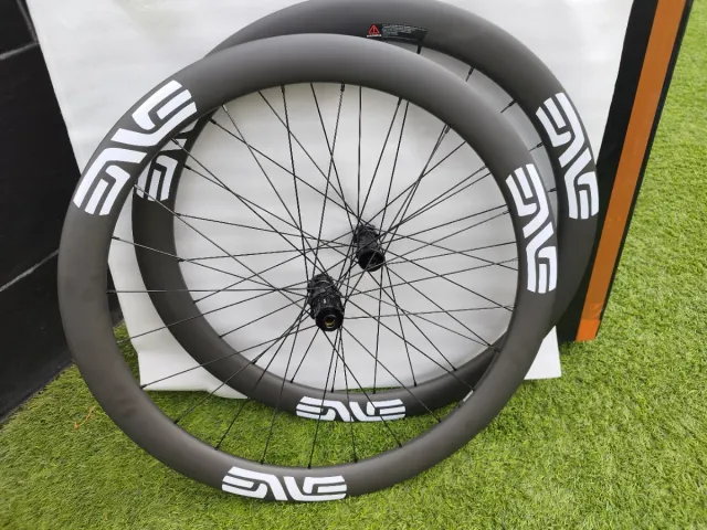 Ruedas carbono 50mm Tubeless