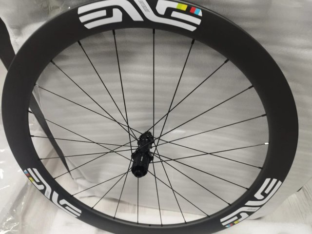 Ruedas carbono 45mm Tubeless