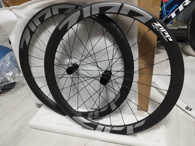 Ruedas carbono 45mm Tubeless
