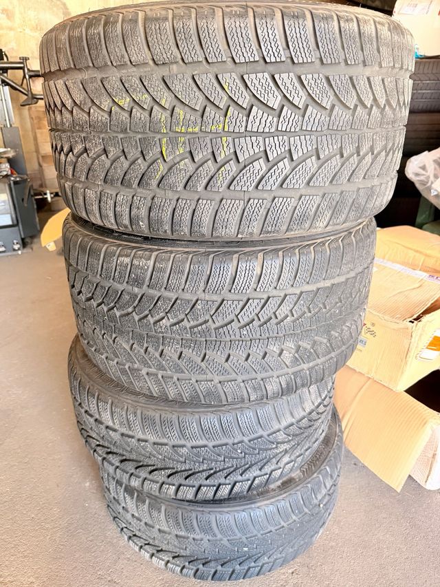 Neumáticos Nokian Inviern Porsche 295/30R19 235/35