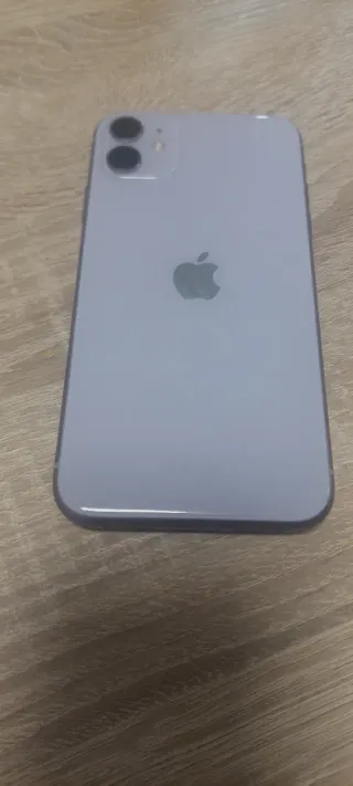 iPhone 11 Lila