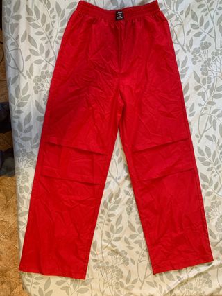 Pantalones anchos rojos nuevos