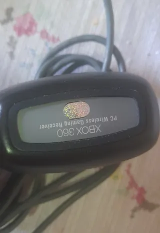 Cargador + Receptor PC y Mando Xbox 360 opcional.