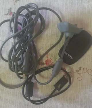 Cargador + Receptor PC y Mando Xbox 360 opcional.