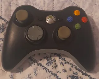 Cargador + Receptor PC y Mando Xbox 360 opcional.