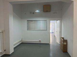 Local comercial en alquiler en Eixample Sud – Migdia en Girona