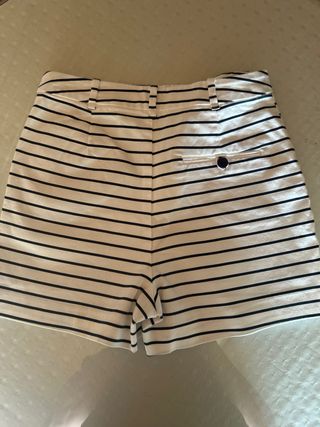 Shorts Zara Rayas Blanco y Negro