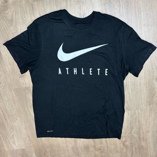 Camiseta Nike Athlete Negra