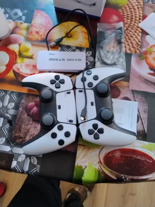Consola M15 - Mandos Blanco y Negro