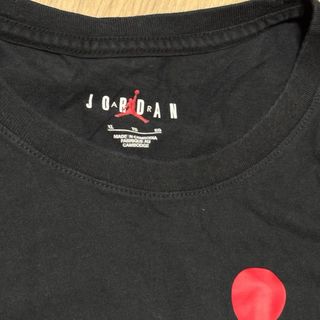 Camiseta Jordan Negra y Roja