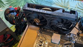 RTX 4060 8GB + i3 12100F + 750W