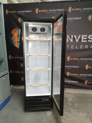 Nevera expositora de bebidas 1 puerta