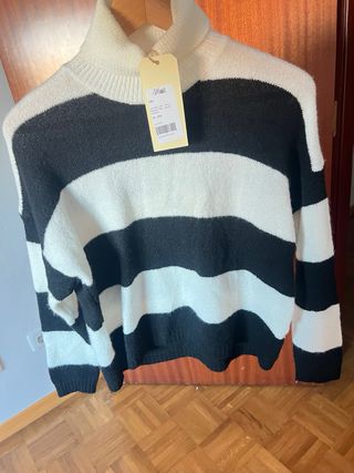 Jersey de rayas cuello alto