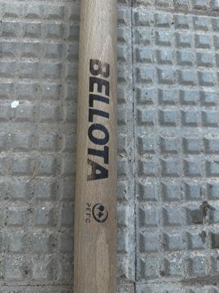 Pala Bellota 5501-3 casi nueva