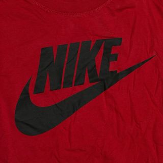 Camiseta Nike Roja Logo Negro