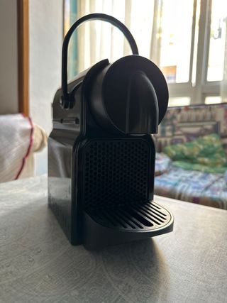 Cafetera Nespresso DeLonghi Negra