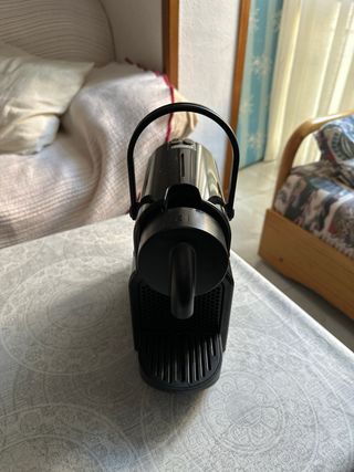 Cafetera Nespresso DeLonghi Negra