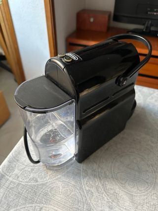 Cafetera Nespresso DeLonghi Negra