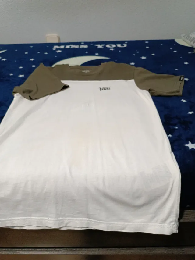 Camiseta Vans Blanca y Verde Oliva