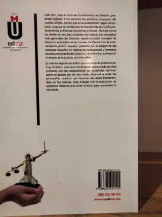 Libros variados, a 15 € cada uno 