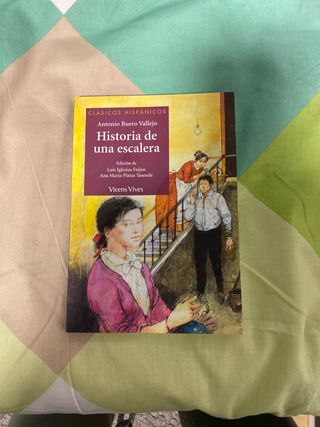 Historia De Una Escalera (Clásicos Hispánicos /...