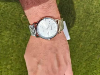 Reloj Lorus Elegante Movimiento  origen Seiko Nuev