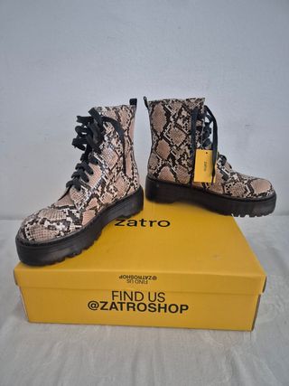 Botas serpiente talla 38 nuevas