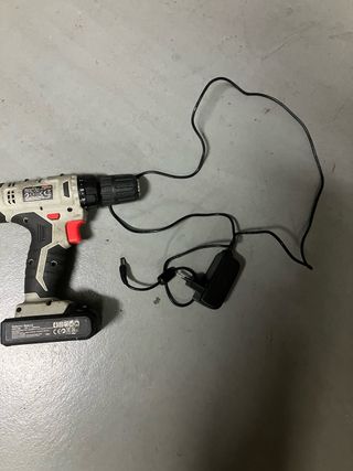 Taladro a batería 18V Li-Ion GO ON!