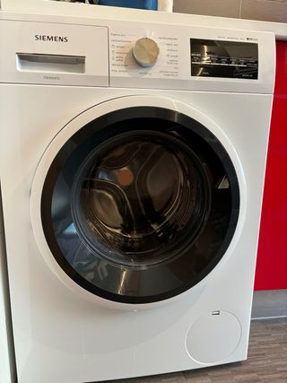 Lavadora Siemens iQdrive 8kg 1400 RPM
