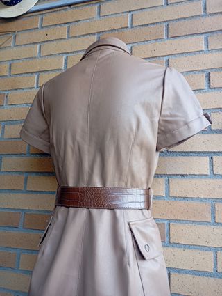 Vestido Polipiel Zara Manga Corta Beige