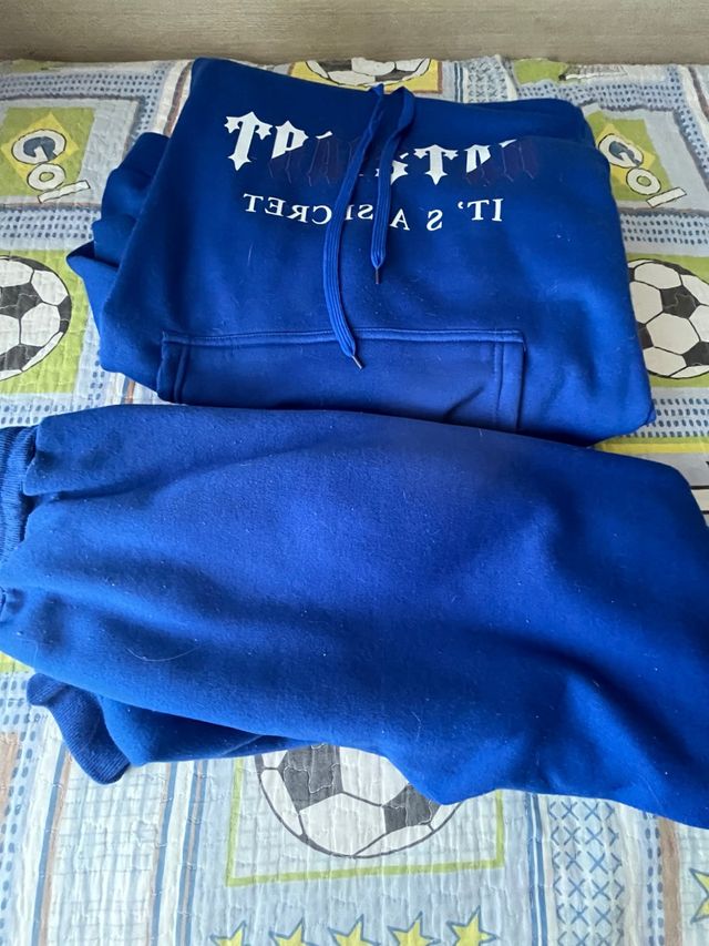 Chándal azul con logo