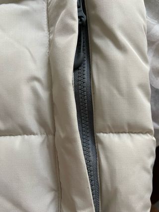Chaleco acolchado Pull&Bear gris/beige Talla L