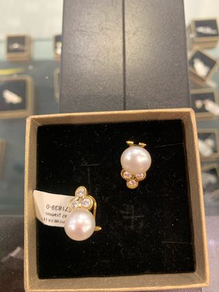 Pendientes de perla y oro con circonitas