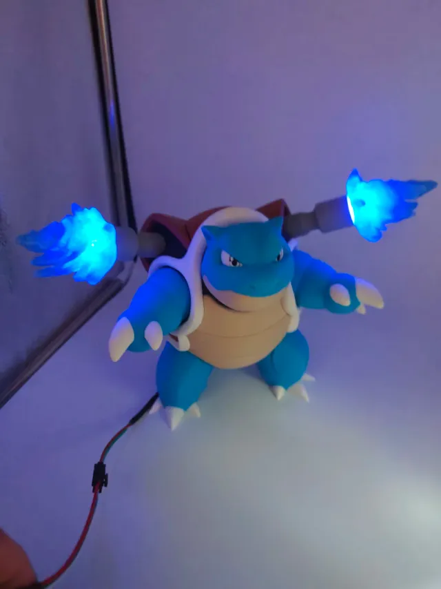 Figura Blastoise 20 cm LED