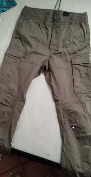 Pantalón cargo H&M verde oliva