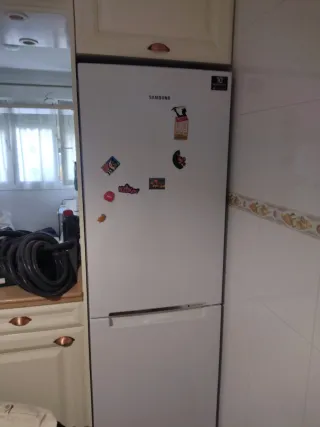Frigorífico Samsung Blanco  178cm 289litros
