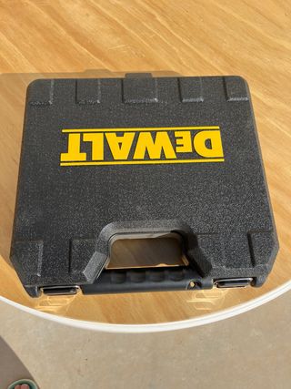 Taladro a batería DeWalt a estrenar