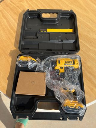 Taladro a batería DeWalt a estrenar
