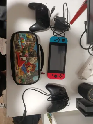 Nintendo Switch Roja y Azul