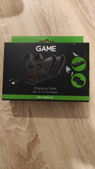 Xbox Series S Blanca + Estación de carga