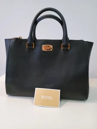 Bolso Michael Kors Negro.Sin asa larga