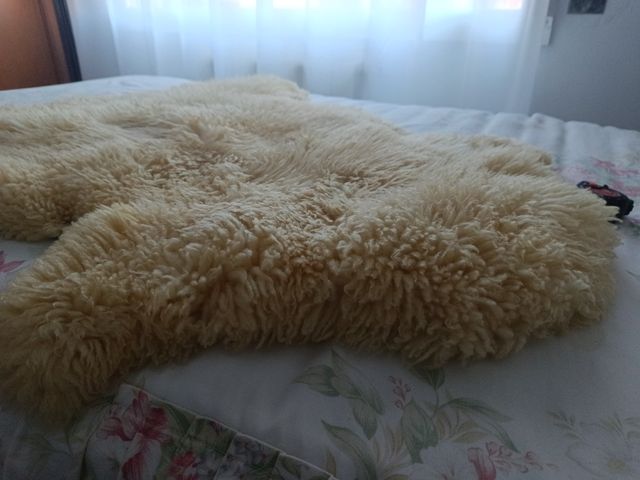 Alfombra Piel Cordero Beige Lana