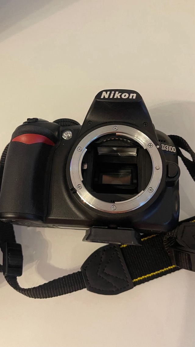 Cámara Réflex Nikon D3100 Negra
