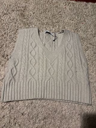 Chaleco Zara punto trenzado beige talla única