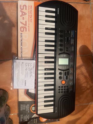 Teclado Electrónico Casio SA-76