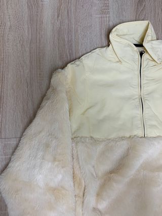 Half zip ASOS oversize beige terciopelo (T. XS)