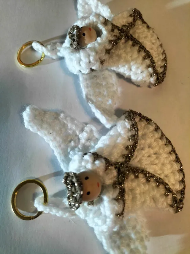 Nr.1 Portachiavi angelo uncinetto