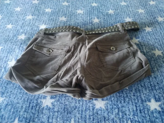 Pantalón corto pana gris