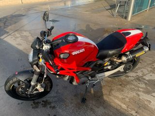 Ducati Monster 696+