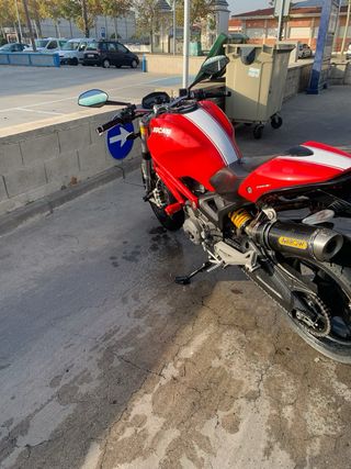 Ducati Monster 696+
